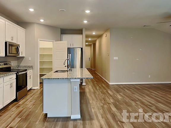 5th image of 13531 Emerson Way
