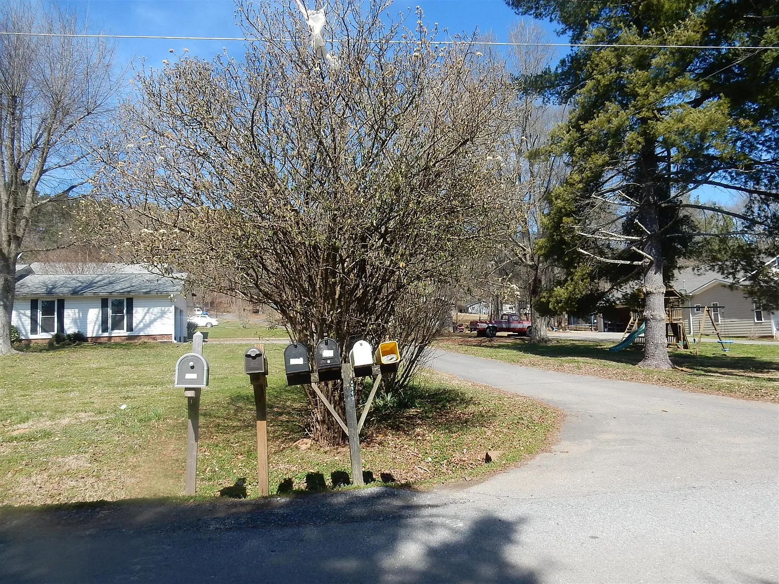 239 Gaines Rd NE photo 1