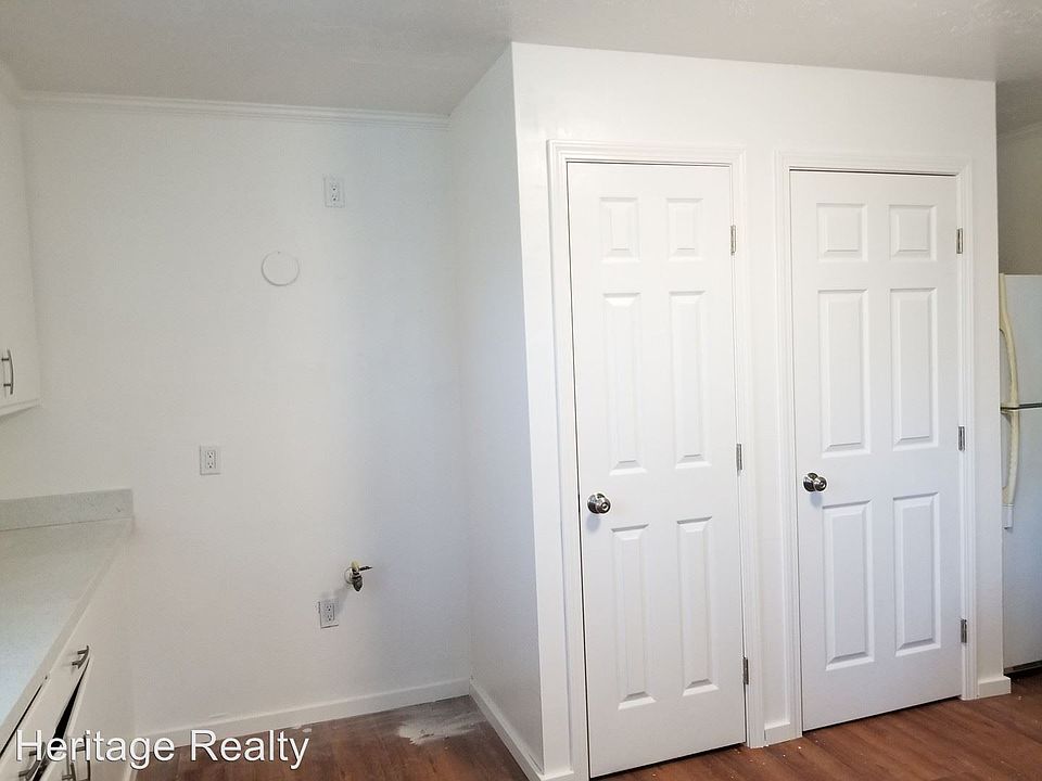 1st image of 212 Villa Ter APT 2