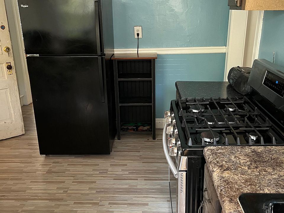 2nd image of 2435 N Humboldt Blvd #1