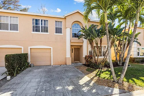 272 Live Oaks Ln Photo 1