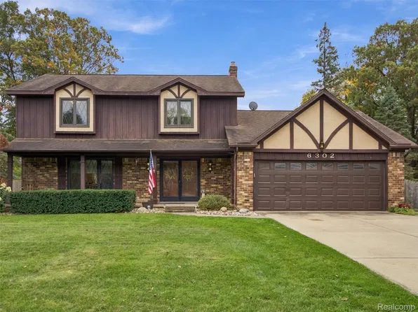 6302 Kings Pointe Rd, Grand Blanc, MI 48439