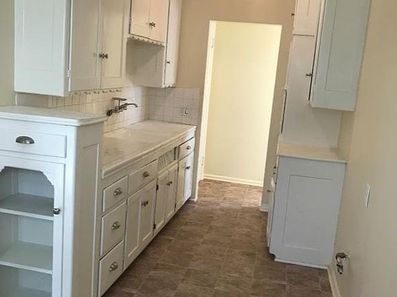2nd image of 4154 Marathon St #4