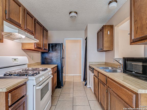 4th image of 5930 WHISPERING LAKE ST