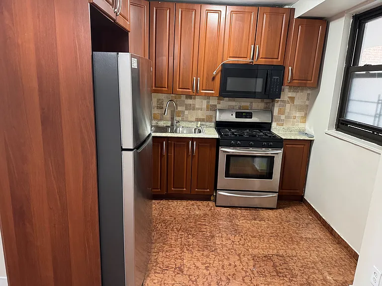 61-45 98th St #10L — Photo 7