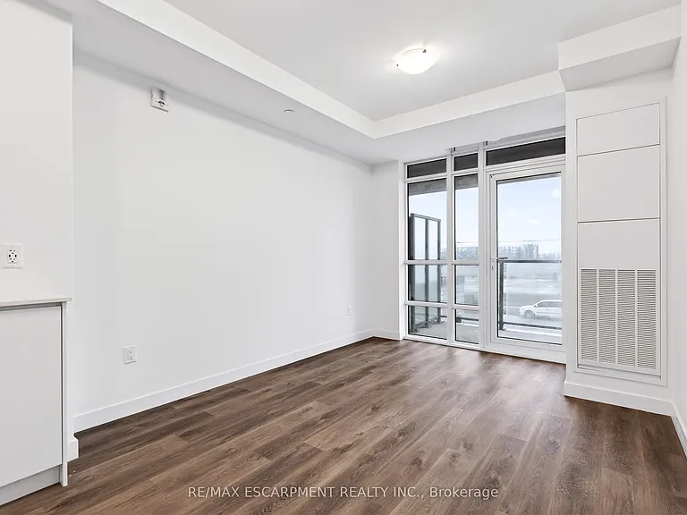 461 Green Rd #220 — Photo 17