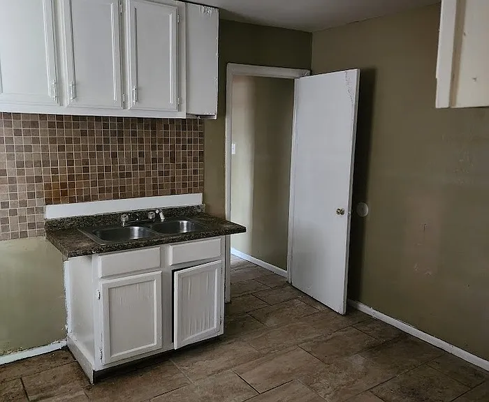 306 E Waldorf Ave — Photo 7