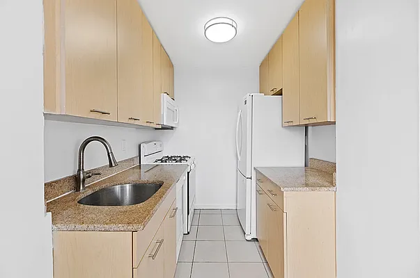 Rented by REAL New York | media 11