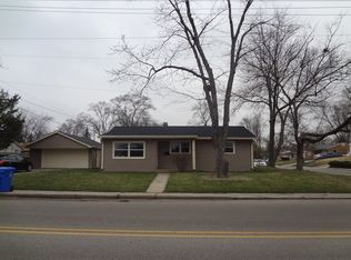 24 Ash St, Carpentersville, IL 60110