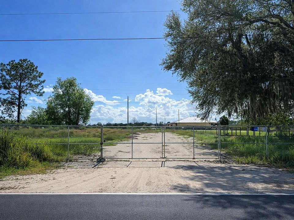 2nd image of Maricamp Rd