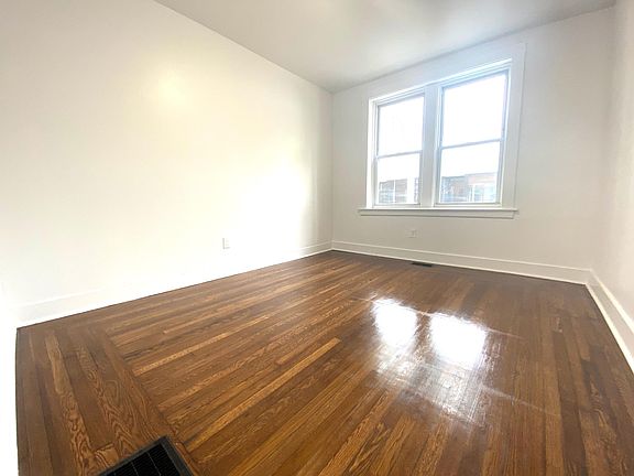 5th image of 833 Whalley Ave #3