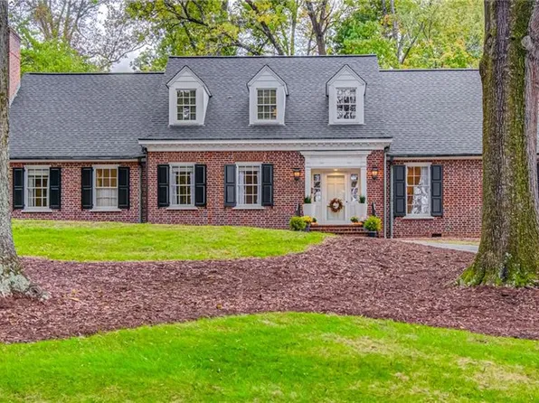 2800 Lazy Ln, Winston Salem, NC 27106