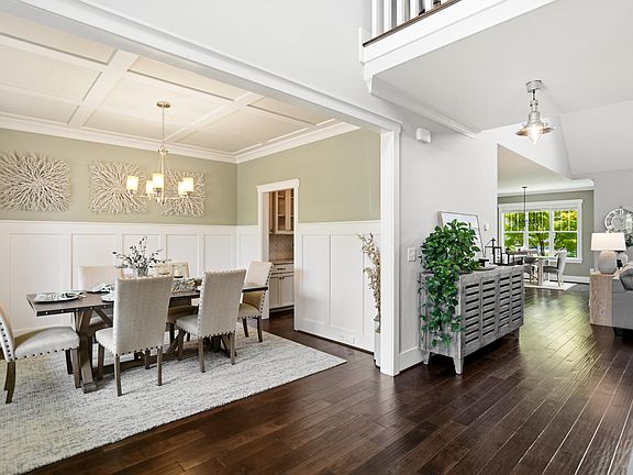 5th image of 1331 Revolution Cir