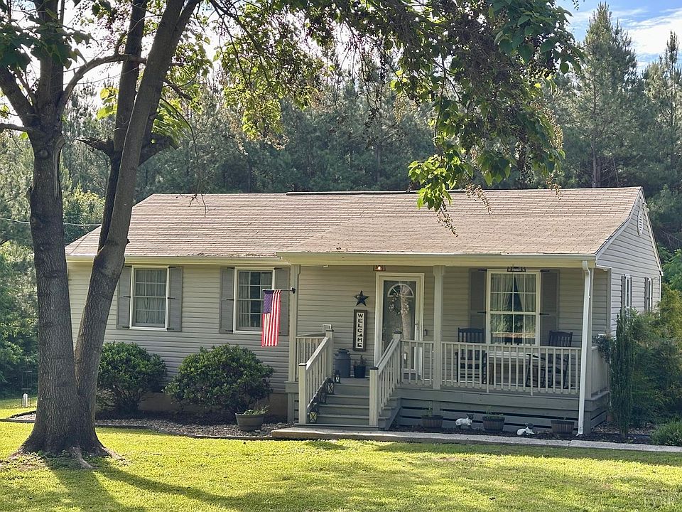 1st image of 1940 Oakleigh Ave