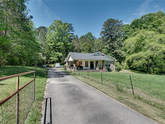 4th image of 3395 Pope Rd