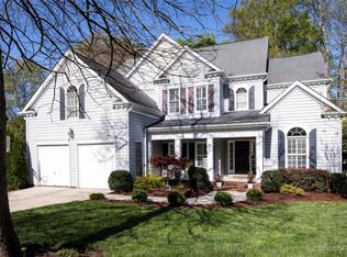 3203 Twelve Oaks Pl, Charlotte, NC 28270
