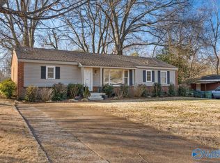 2109 Barrywood Rd NW, Huntsville, AL 35810