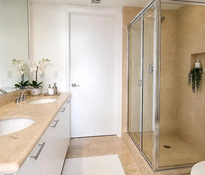 50 Biscayne Blvd #4106 — Photo 8