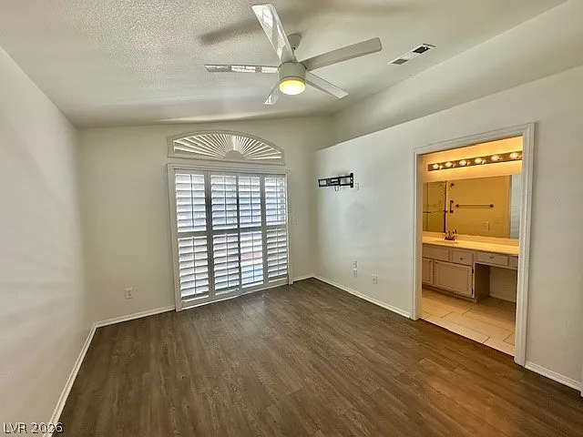 8109 Chambersberg St — Photo 14