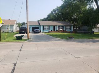 123 Knox Ln, Manhattan, KS 66502