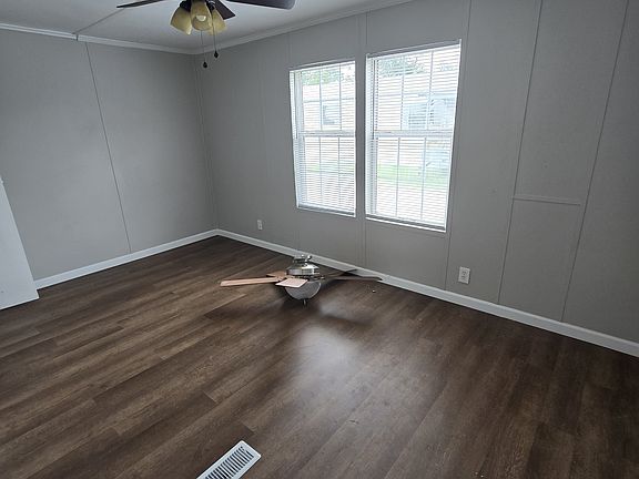 5th image of 1039 Live Oak St Trlr 7