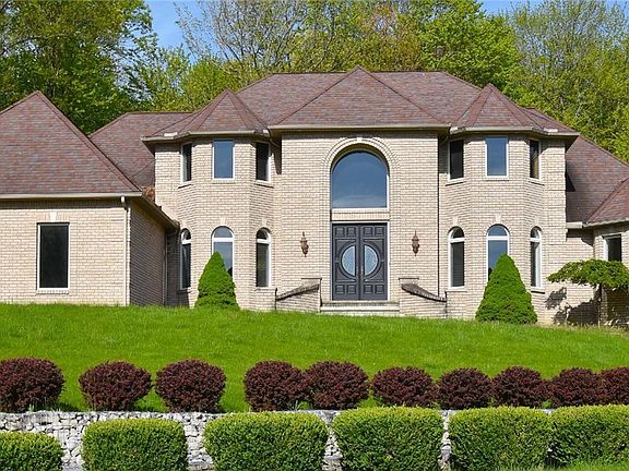 2nd image of 391 Village Dr