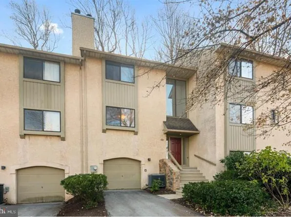 468 Lynetree Dr, West Chester, PA 19380