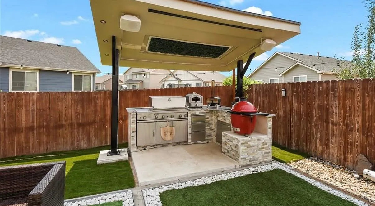 6832 Galpin Dr — Photo 3