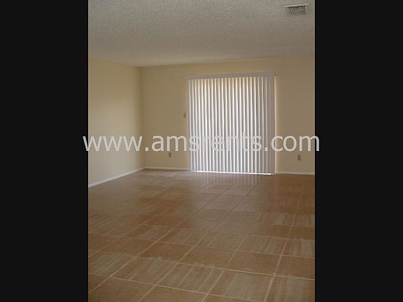 4th image of 3211 Arrowhead Ln