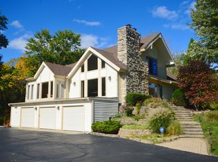 21720 Cambridge Dr, Kildeer, IL