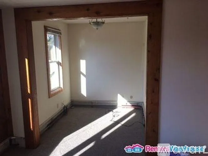 2911 Grand St NE #2 — Photo 6