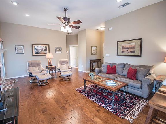5th image of 3202 Estate Dr