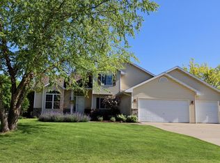 409 Afton Dr, Northfield, MN 55057