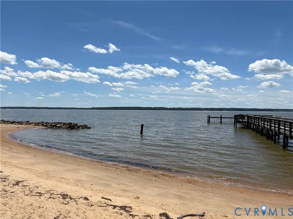 2515 Manion Dr, Williamsburg, VA 23185