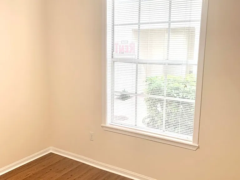 411 Water St — Photo 33
