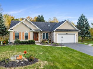 768 Patty Ln, Webster, NY 14580