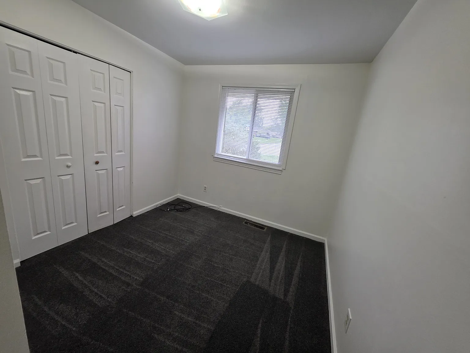 3 bed, 1100 sqft, $1,450 — Photo 4