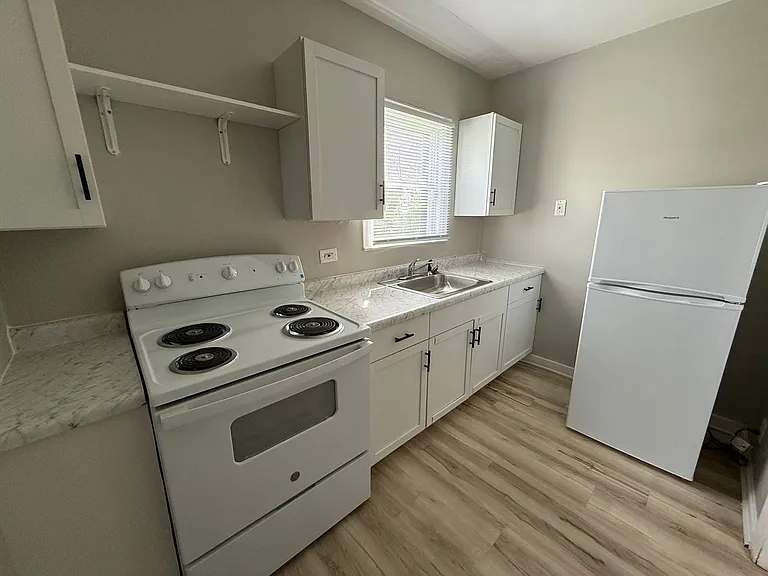 1521 N Kealing Ave — Photo 5