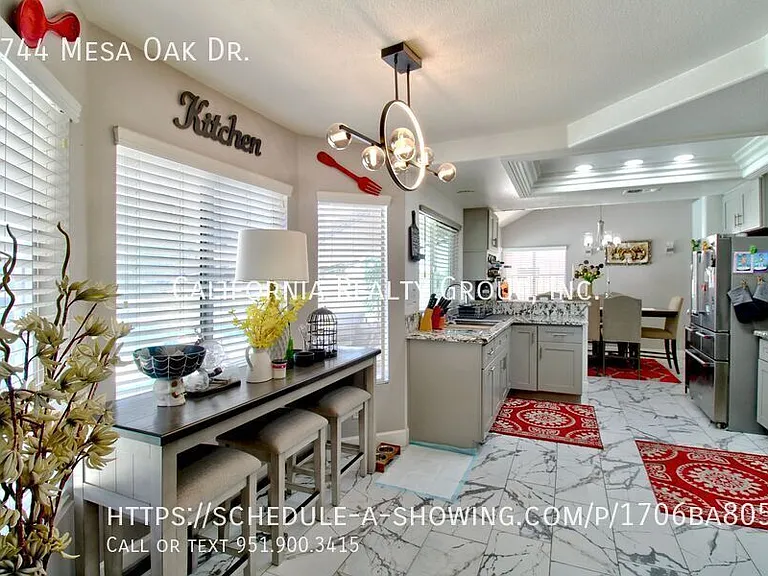 8744 Mesa Oak Dr — Photo 15