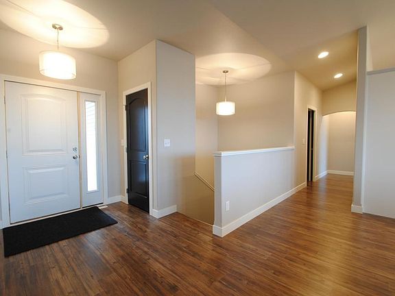 2nd image of 264 34th Ave E