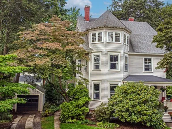 18 N Prospect St, Amherst, MA 01002