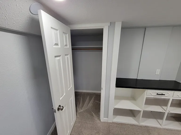 1629 E Pacific Ave #BASEMENT — Photo 12