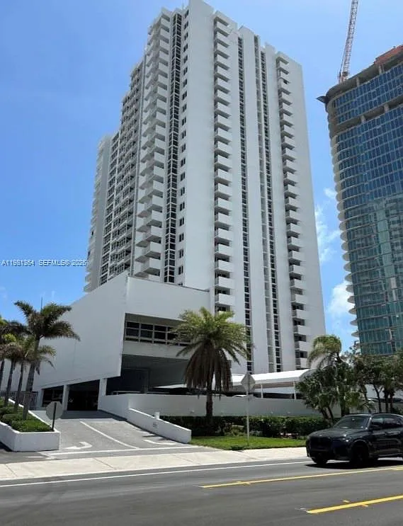 Renaissance Of Pompano Be — Photo 3