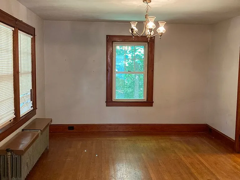 103 Thermos Ave — Photo 5