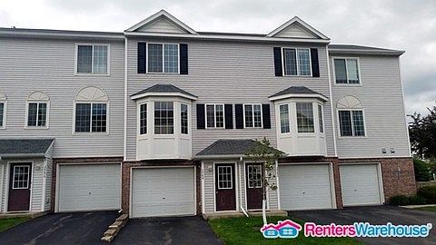 1st image of 2984 Village Ln