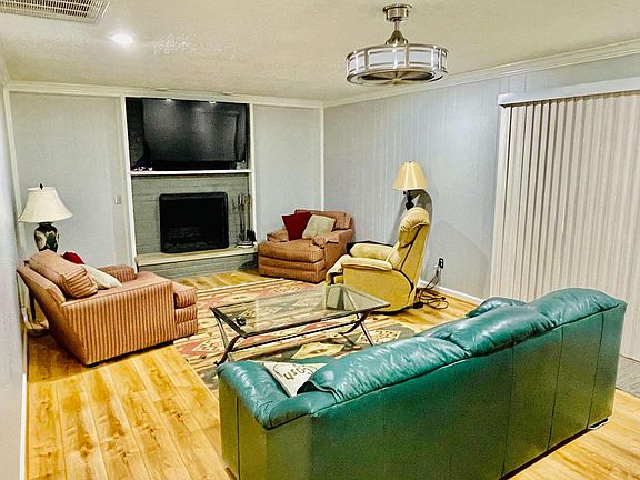 4th image of 3602 S Essex Ct