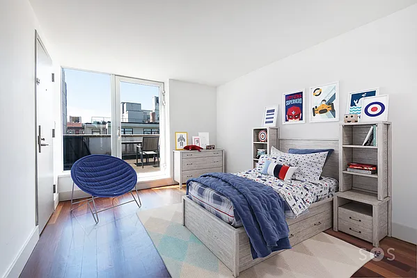 Sold by Brick&Mortar | media 12