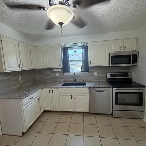 108 Forestdale Ave — Photo 4