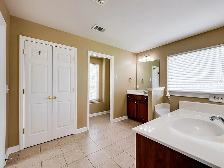 1255 Habersham Way — Photo 15