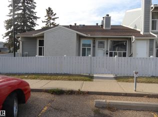 2332 151st Ave NW, Edmonton, AB T5Y2L1